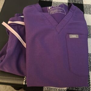 Technical collection figs scrubs.